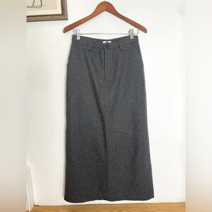 Beautiful grey maxi skirt from GAP. Size 4. In great condition.
